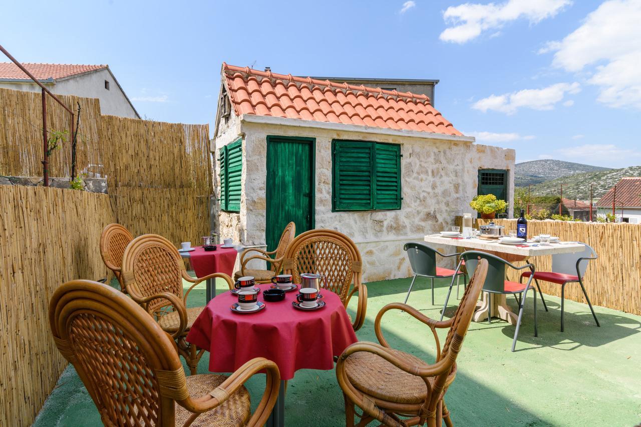 Apartmani Marko I Ana Marina Exterior photo