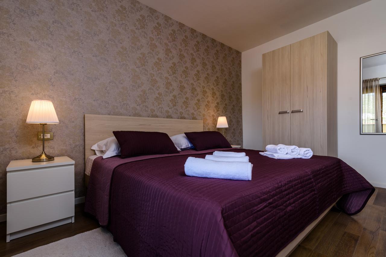 Apartmani Marko I Ana Marina Exterior photo
