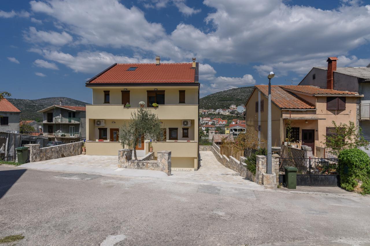 Apartmani Marko I Ana Marina Exterior photo
